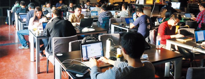 创业大街上的非主流常客：服务员、伪投资人、创业导游 